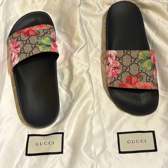 New Authentic Gucci Bloom Slides Size 6 Women - Picture 1 of 4